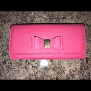 pink wallet